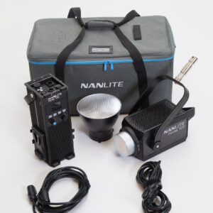 Nanlite Force 720 + Lente Fresnel FL-20G - 1 Pezzo