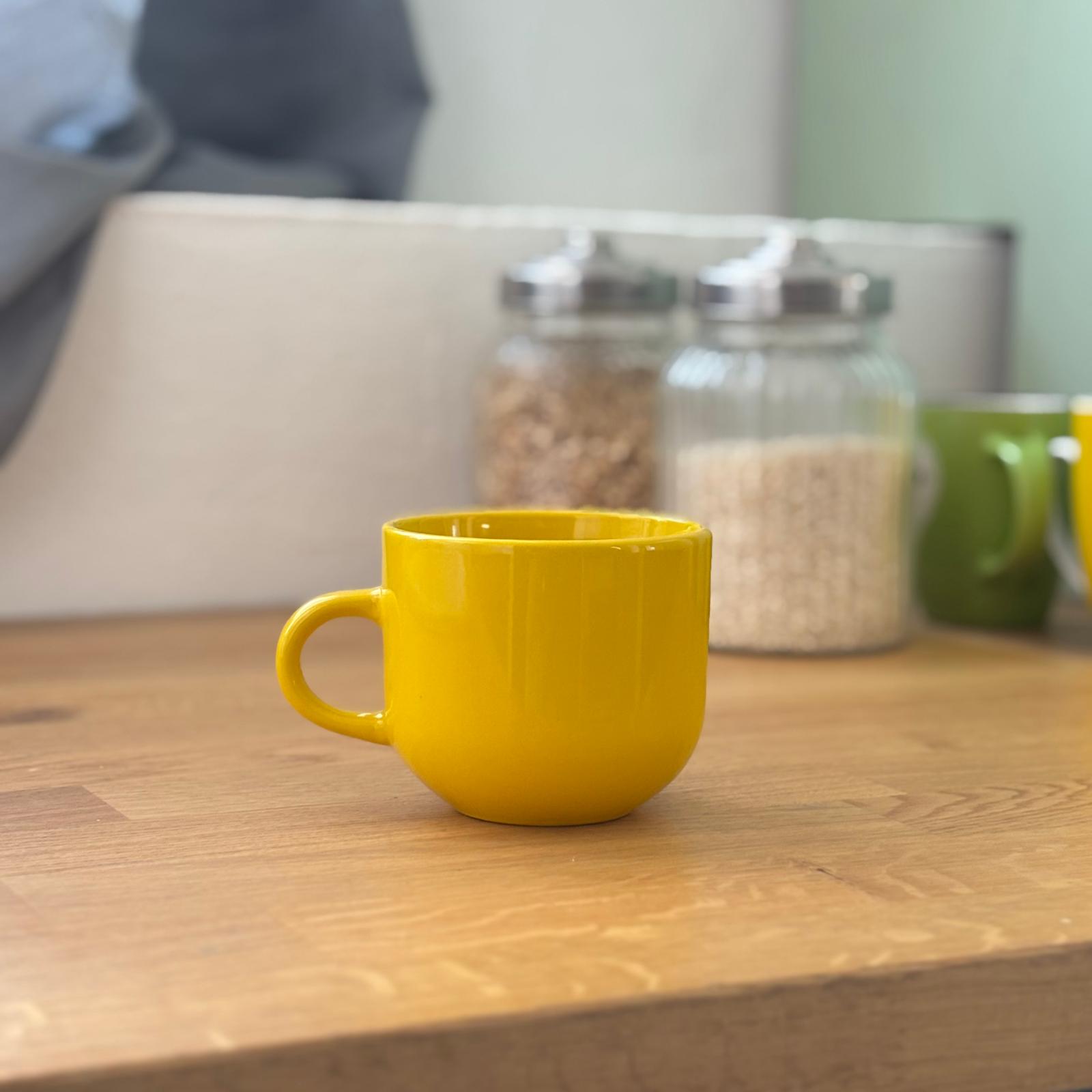 Tazza in Ceramica Gialla Lucida - immagine 2