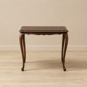 Tavolino consolle in legno scuro, stile Luigi XV, con gambe cabriole e piano rettangolare, su sfondo neutro.