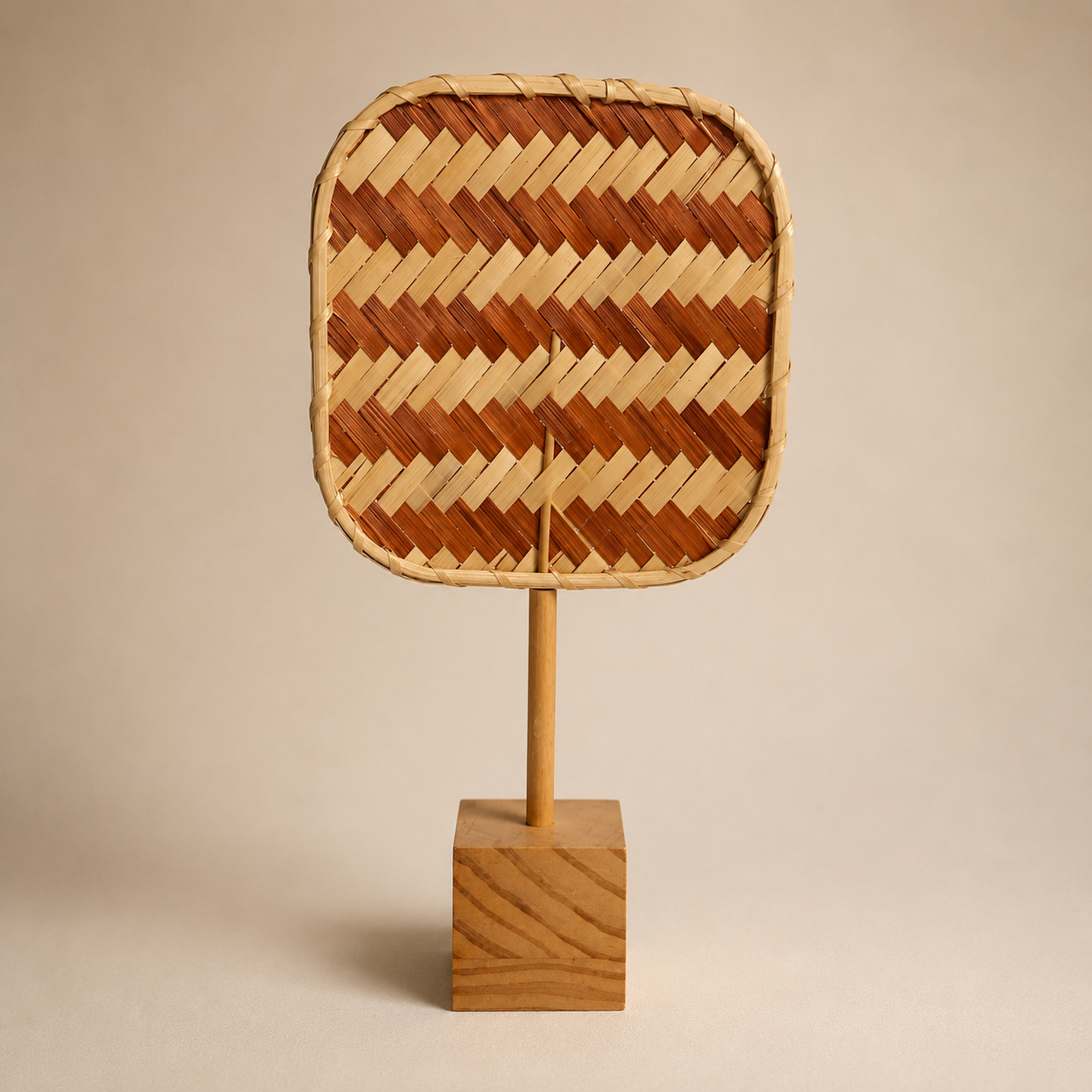 Ventaglio Decorativo in Bambù su Base in Legno - immagine 2