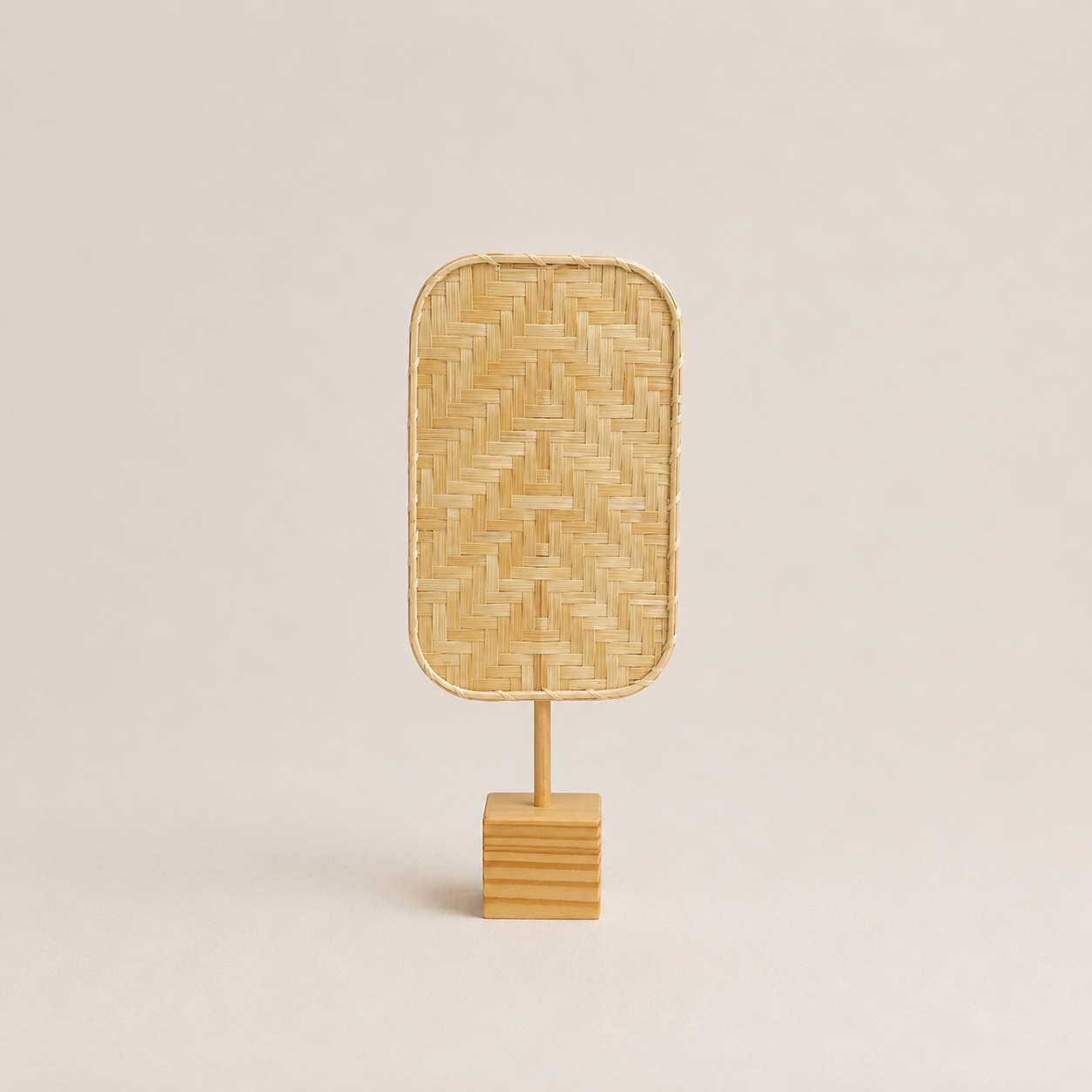 Elemento Decorativo Intrecciato in Rattan su Base in Legno - immagine 2